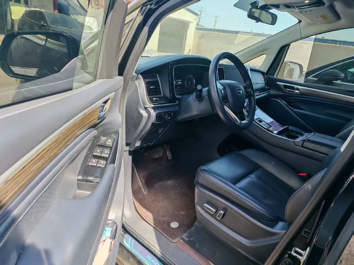 2023 GAC Trumpchi M8 2.0T 252HP L4 8AT,autocango,china used car exporter,china ev exporter,chinese used car exporter,chinese used ev exporter