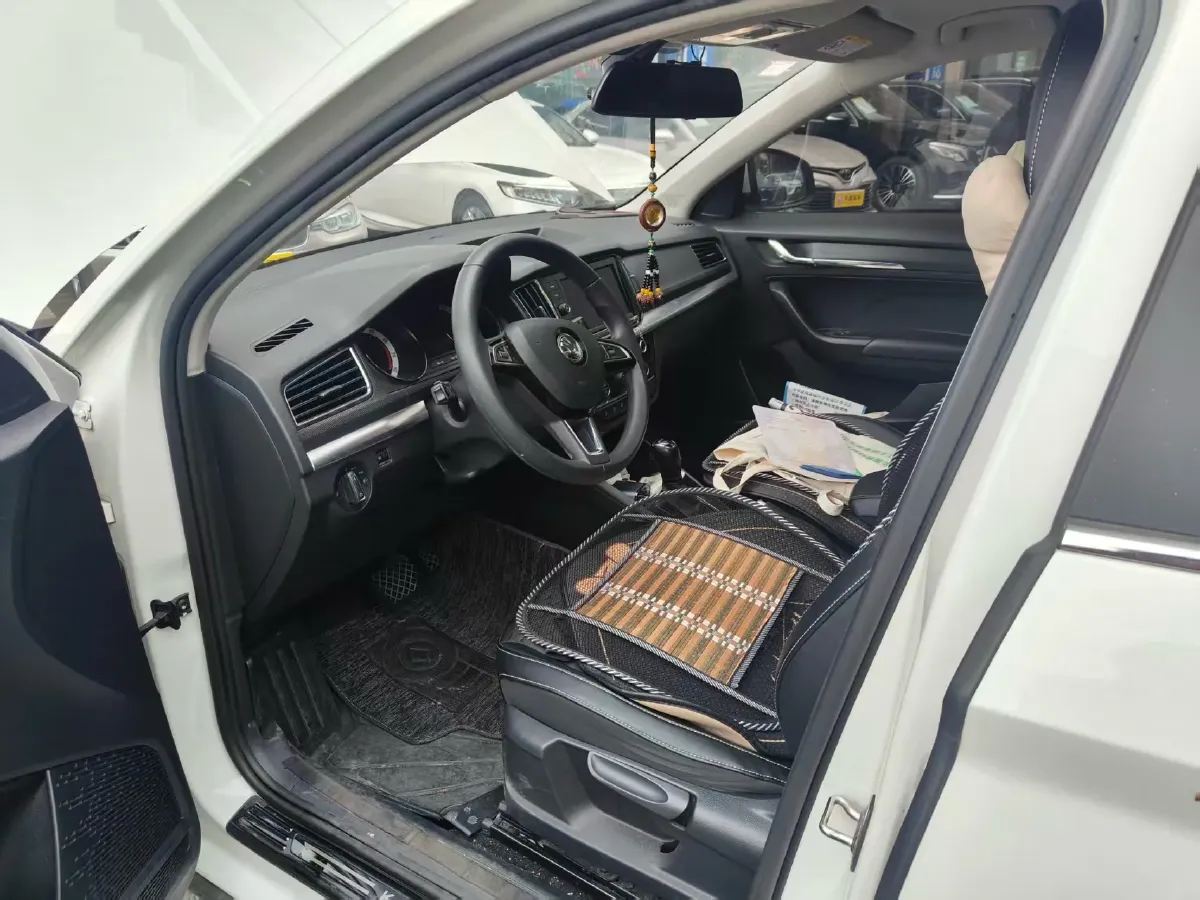 2018 Skoda Rapid Spaceback 1.4T 131HP L4 7DCT,autocango,china used car exporter,china ev exporter,chinese used car exporter,chinese used ev exporter