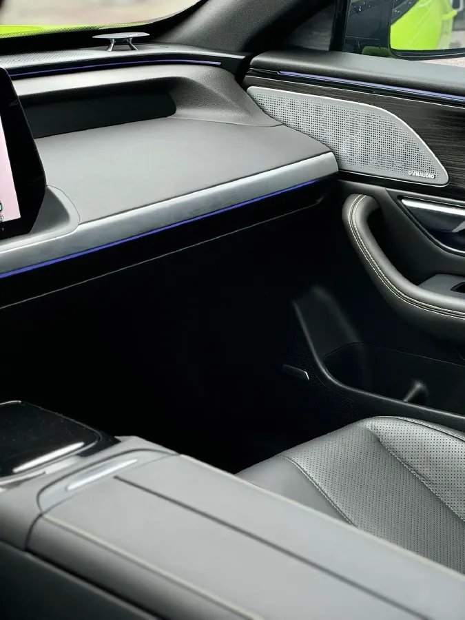 2021 Xpeng P7 BEV 83.1KWH,autocango,china used car exporter,china ev exporter,chinese used car exporter,chinese used ev exporter