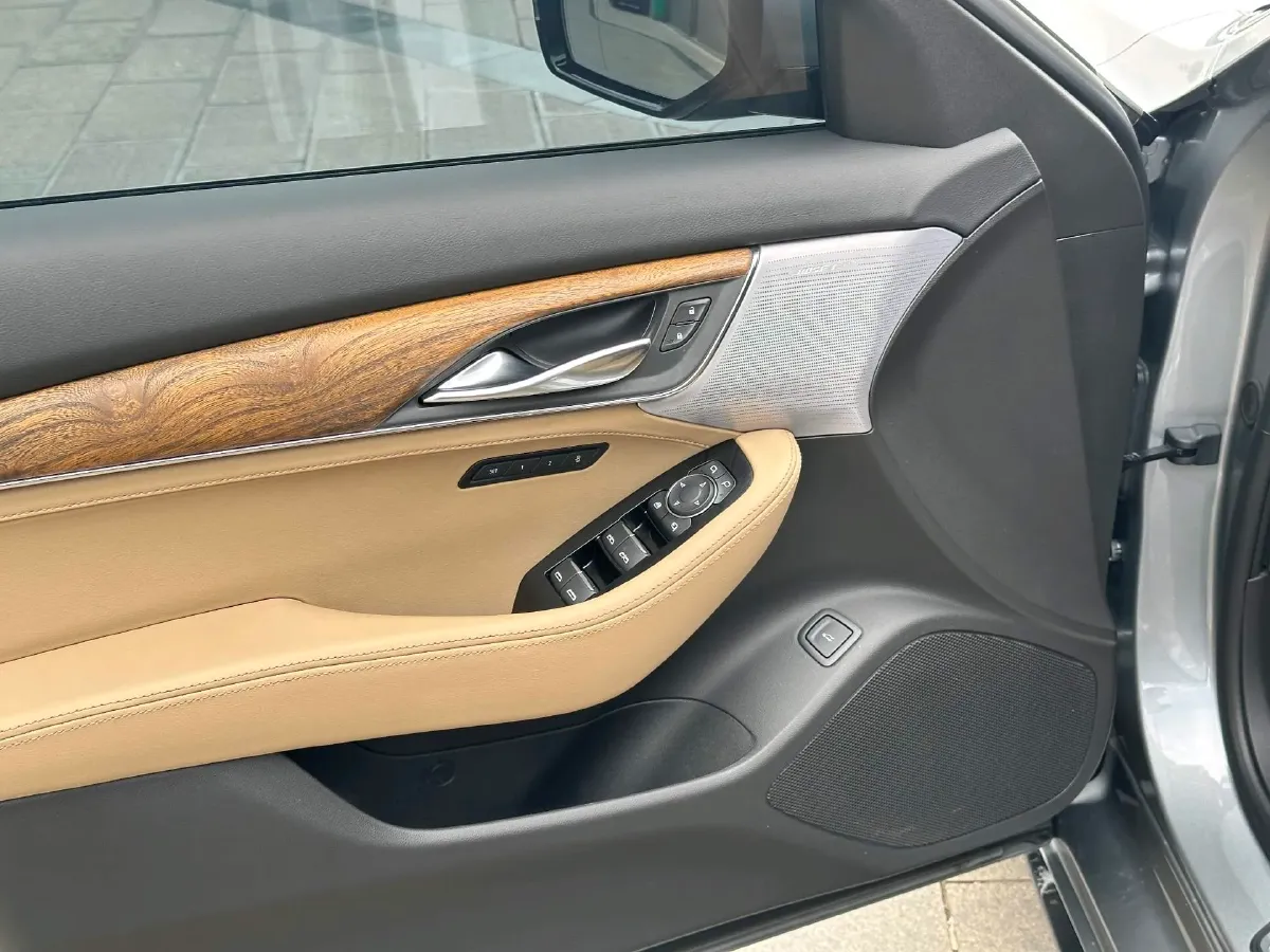 2023 Cadillac CT5 2.0T 237HP L4 10AT,autocango,china used car exporter,china ev exporter,chinese used car exporter,chinese used ev exporter