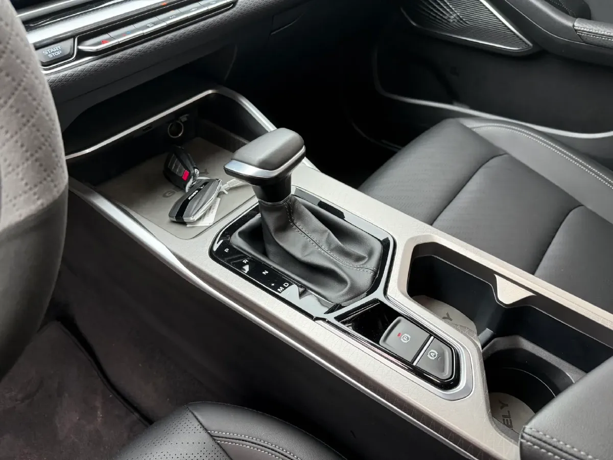 2022 Geely Emgrand 1.5L 114HP L4 CVT,autocango,china used car exporter,china ev exporter,chinese used car exporter,chinese used ev exporter