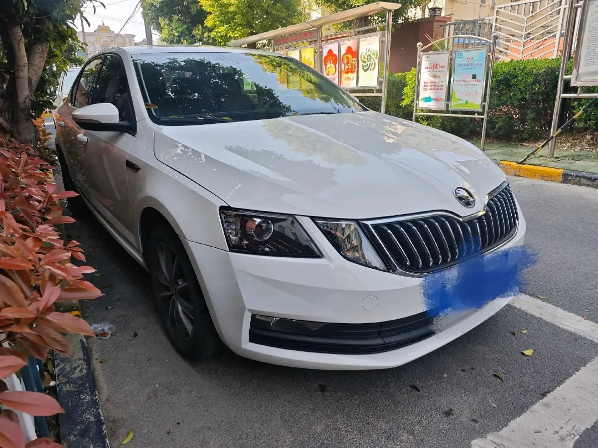 2018 Skoda Octavia 1.2T 116HP L4 7DCT,autocango,china used car exporter,china ev exporter,chinese used car exporter,chinese used ev exporter