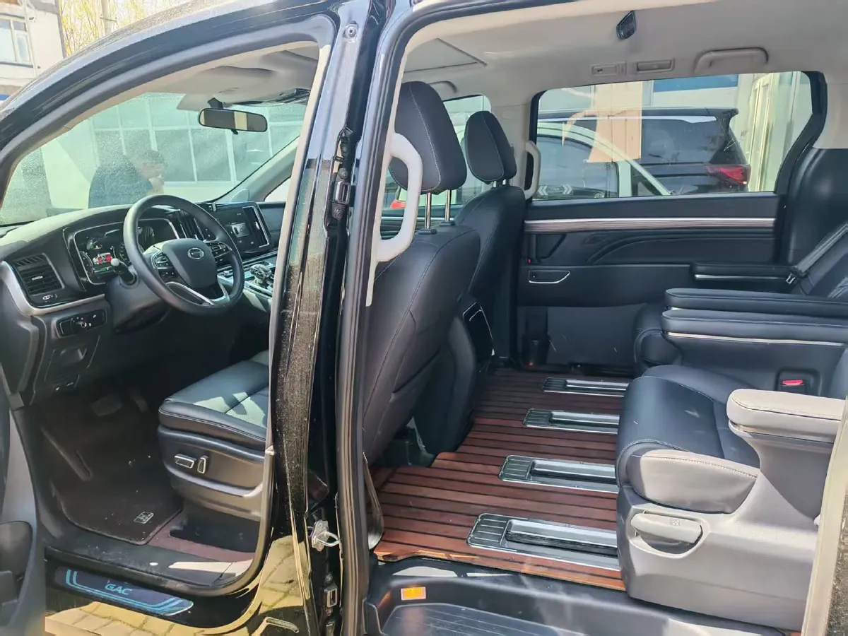 2024 GAC Trumpchi M8 2.0T 252HP L4 8AT,autocango,china used car exporter,china ev exporter,chinese used car exporter,chinese used ev exporter