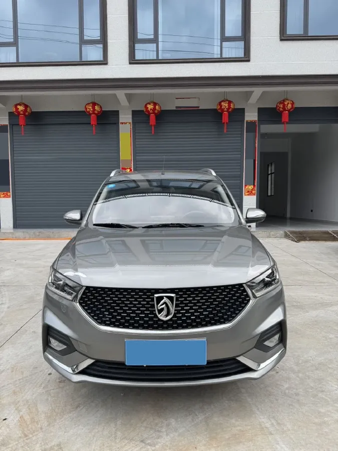 2019 BaoJun 360 1.5L 105HP L4 6MT,autocango,china used car exporter,china ev exporter,chinese used car exporter,chinese used ev exporter