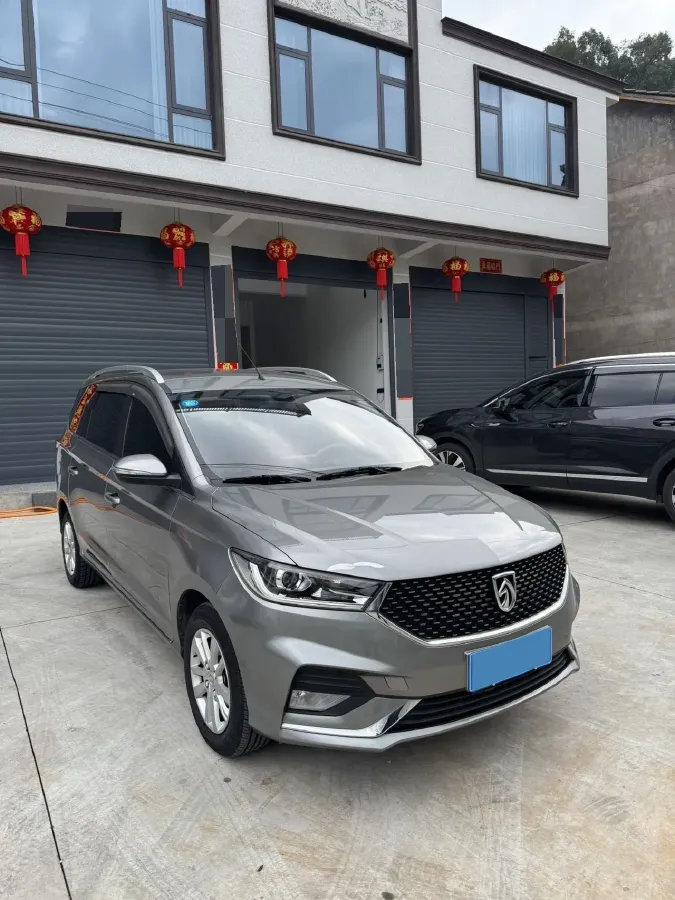 2019 BaoJun 360 1.5L 105HP L4 6MT,autocango,china used car exporter,china ev exporter,chinese used car exporter,chinese used ev exporter