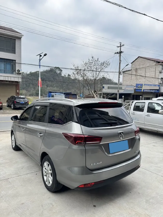 2019 BaoJun 360 1.5L 105HP L4 6MT,autocango,china used car exporter,china ev exporter,chinese used car exporter,chinese used ev exporter