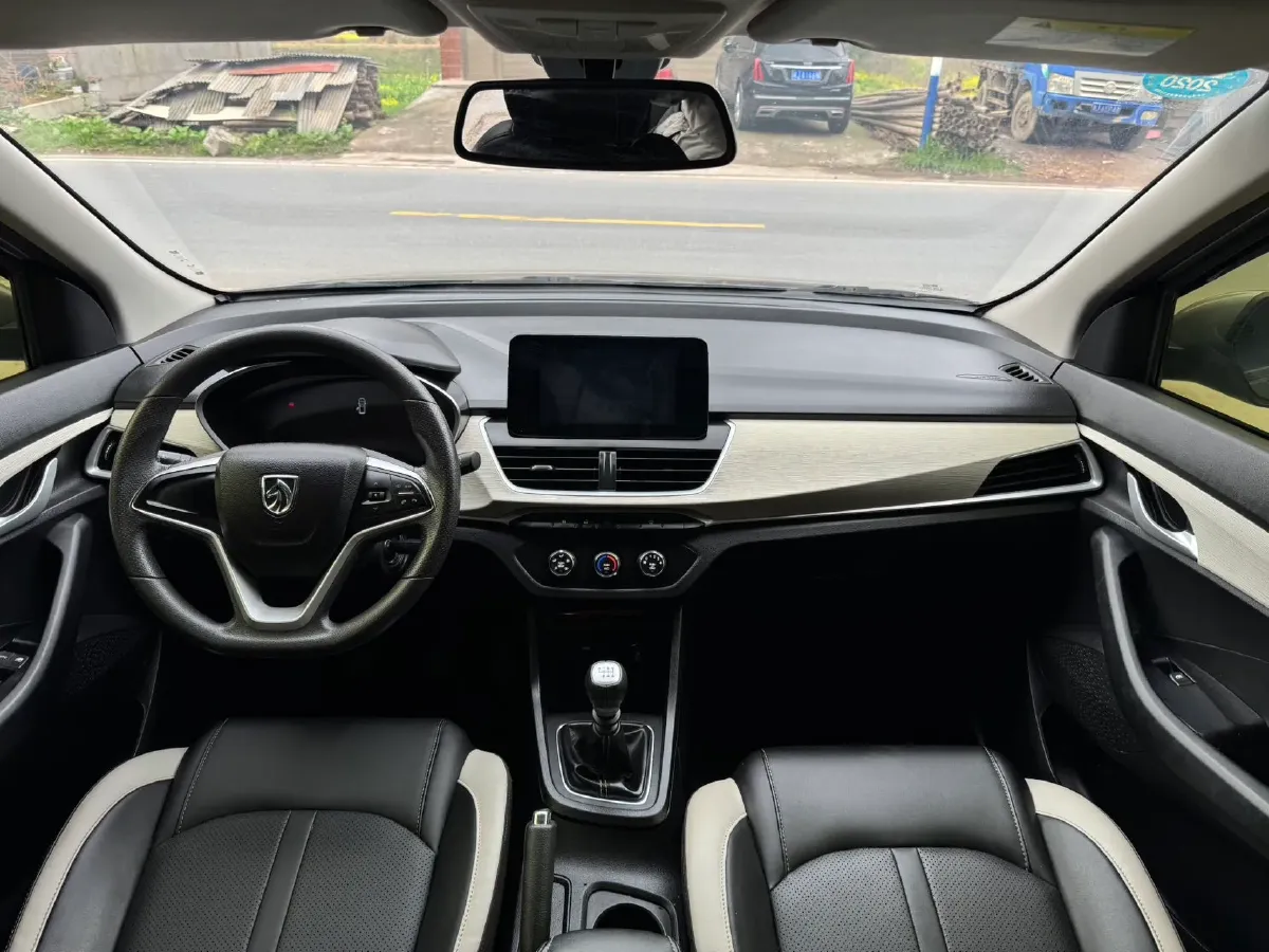 2019 BaoJun 360 1.5L 105HP L4 6MT,autocango,china used car exporter,china ev exporter,chinese used car exporter,chinese used ev exporter