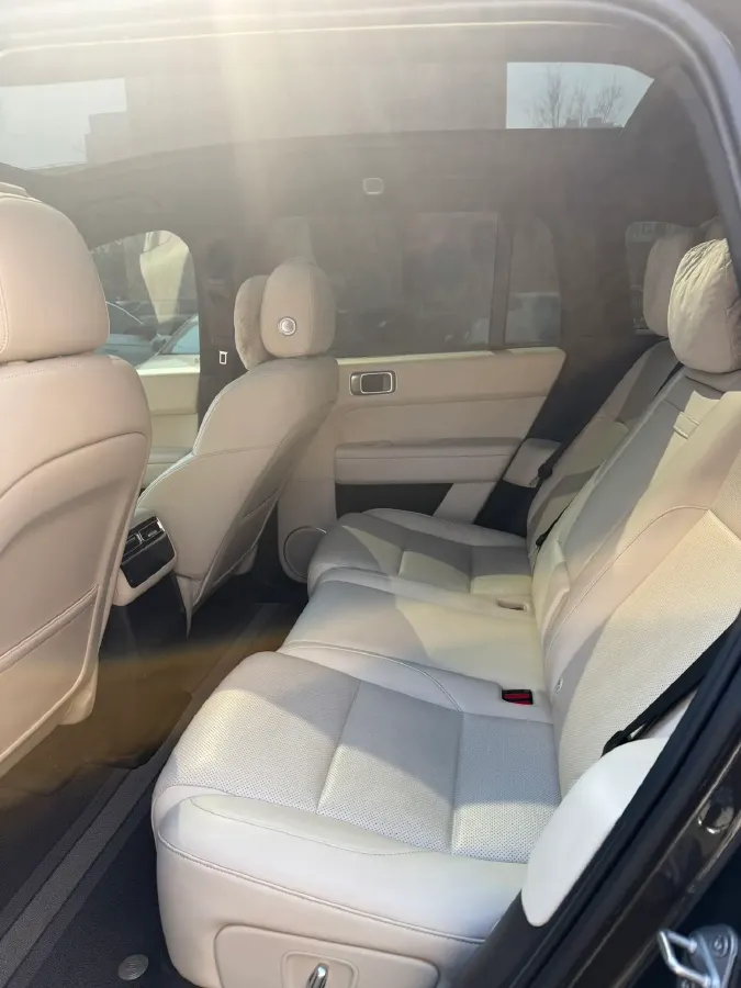 2024 Li L6 Range Extended 154HP L4 REEV 36.8KWH,autocango,china used car exporter,china ev exporter,chinese used car exporter,chinese used ev exporter