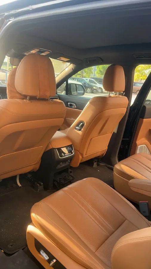 2020 Li ONE Range Extended 131HP REEV 40.5KWH,autocango,china used car exporter,china ev exporter,chinese used car exporter,chinese used ev exporter