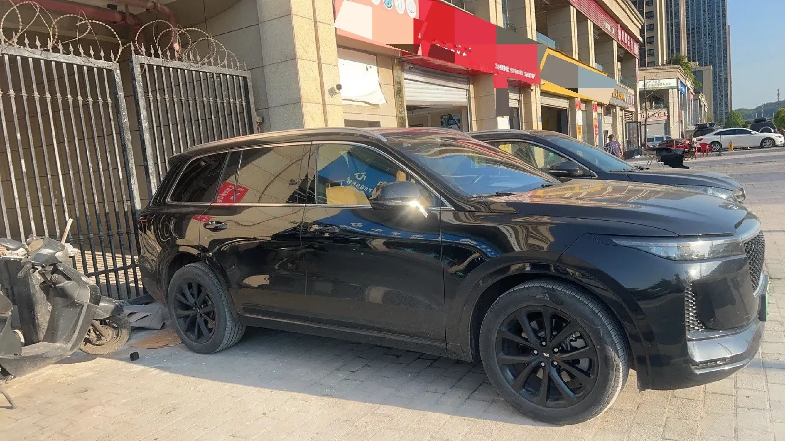 2020 Li ONE Range Extended 131HP REEV 40.5KWH,autocango,china used car exporter,china ev exporter,chinese used car exporter,chinese used ev exporter