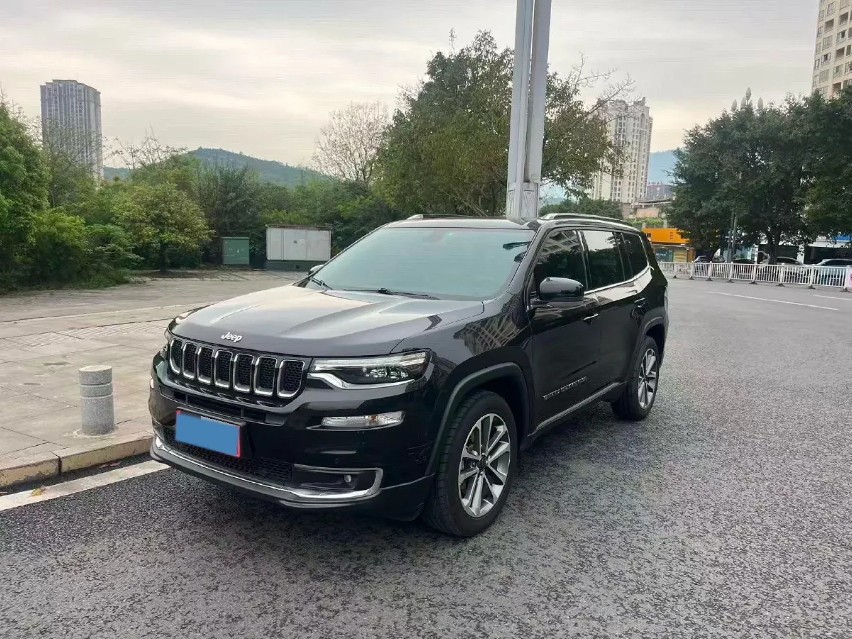 2018 Jeep Grand Commander 2.0T 265HP L4 9AT,autocango,china used car exporter,china ev exporter,chinese used car exporter,chinese used ev exporter