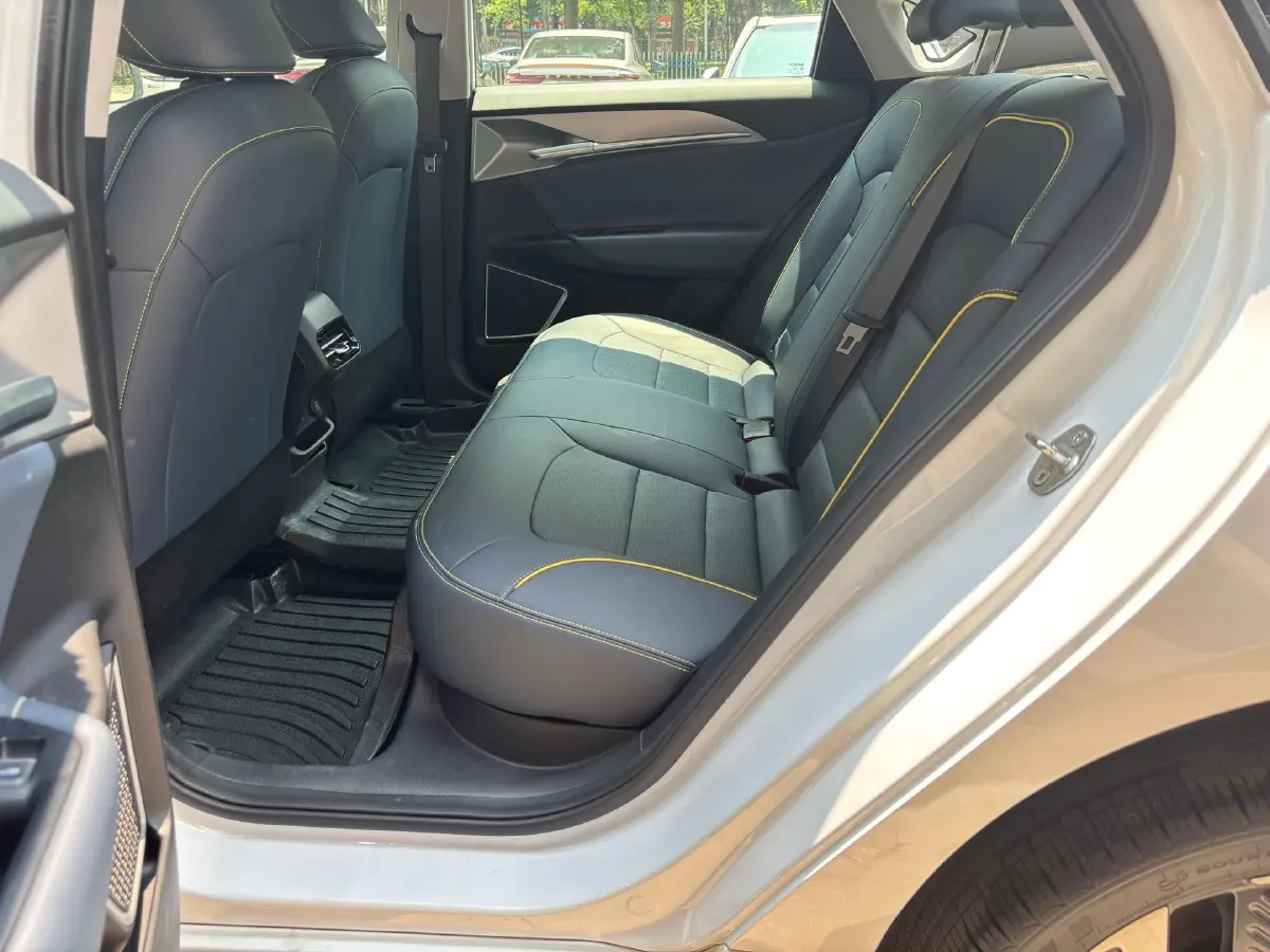 2024 JMC DaDao 2.3T 245HP L4 8AT,autocango,china used car exporter,china ev exporter,chinese used car exporter,chinese used ev exporter