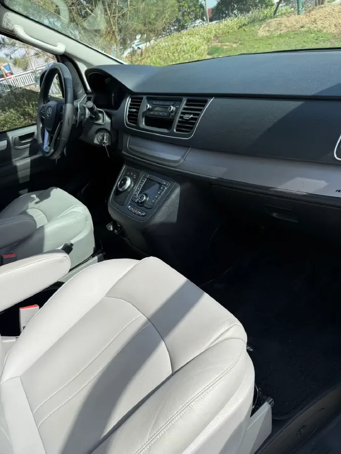 2022 MAXUS G10 2.0T 224HP L4 8AT,autocango,china used car exporter,china ev exporter,chinese used car exporter,chinese used ev exporter