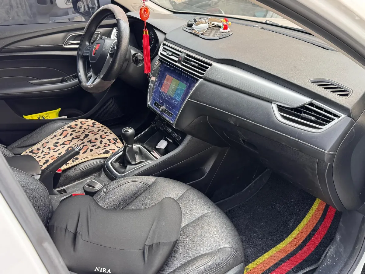 2020 Roewe i5 1.5L 120HP L4 5MT,autocango,china used car exporter,china ev exporter,chinese used car exporter,chinese used ev exporter