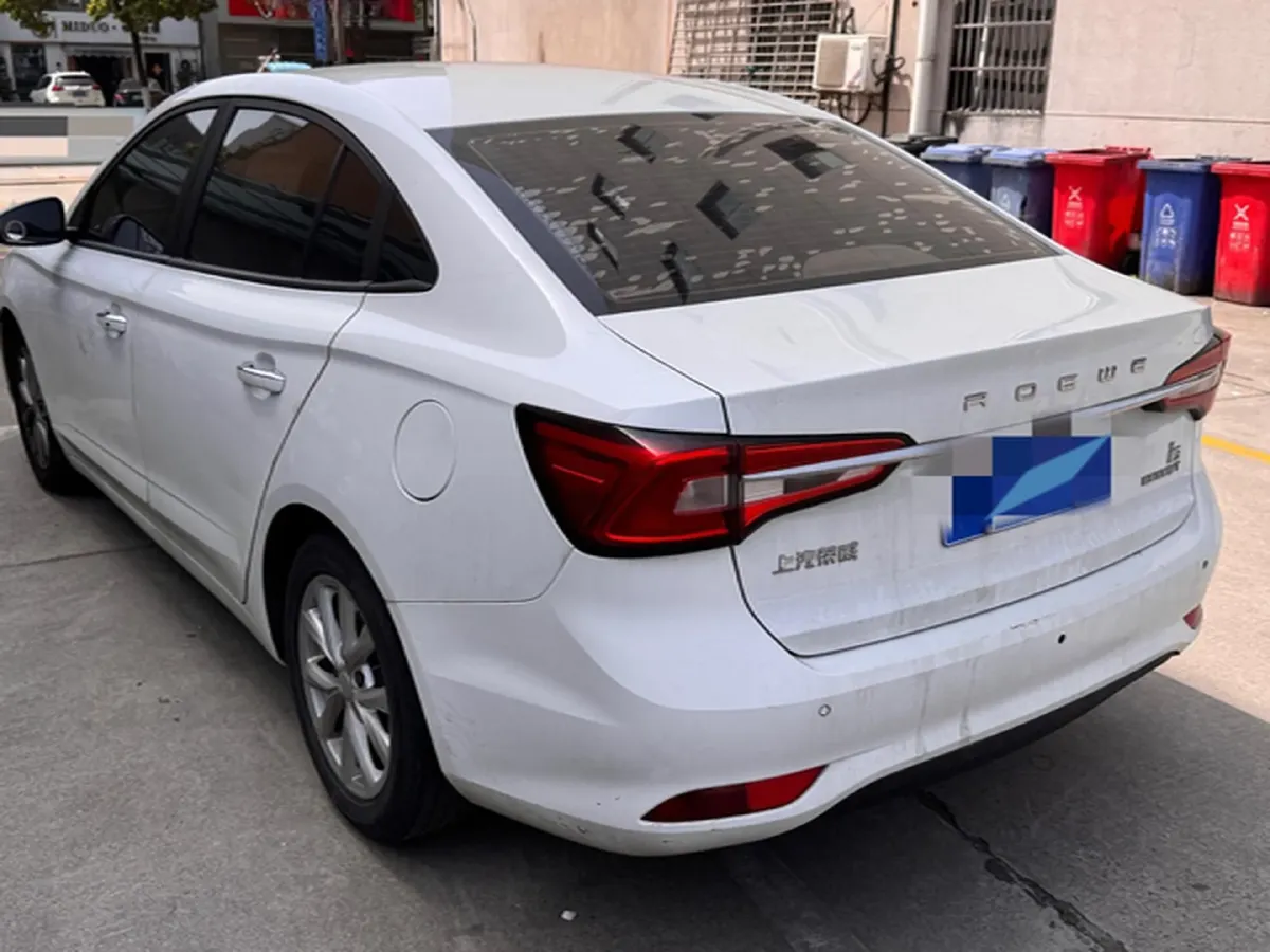 2020 Roewe i5 1.5L 120HP L4 5MT,autocango,china used car exporter,china ev exporter,chinese used car exporter,chinese used ev exporter