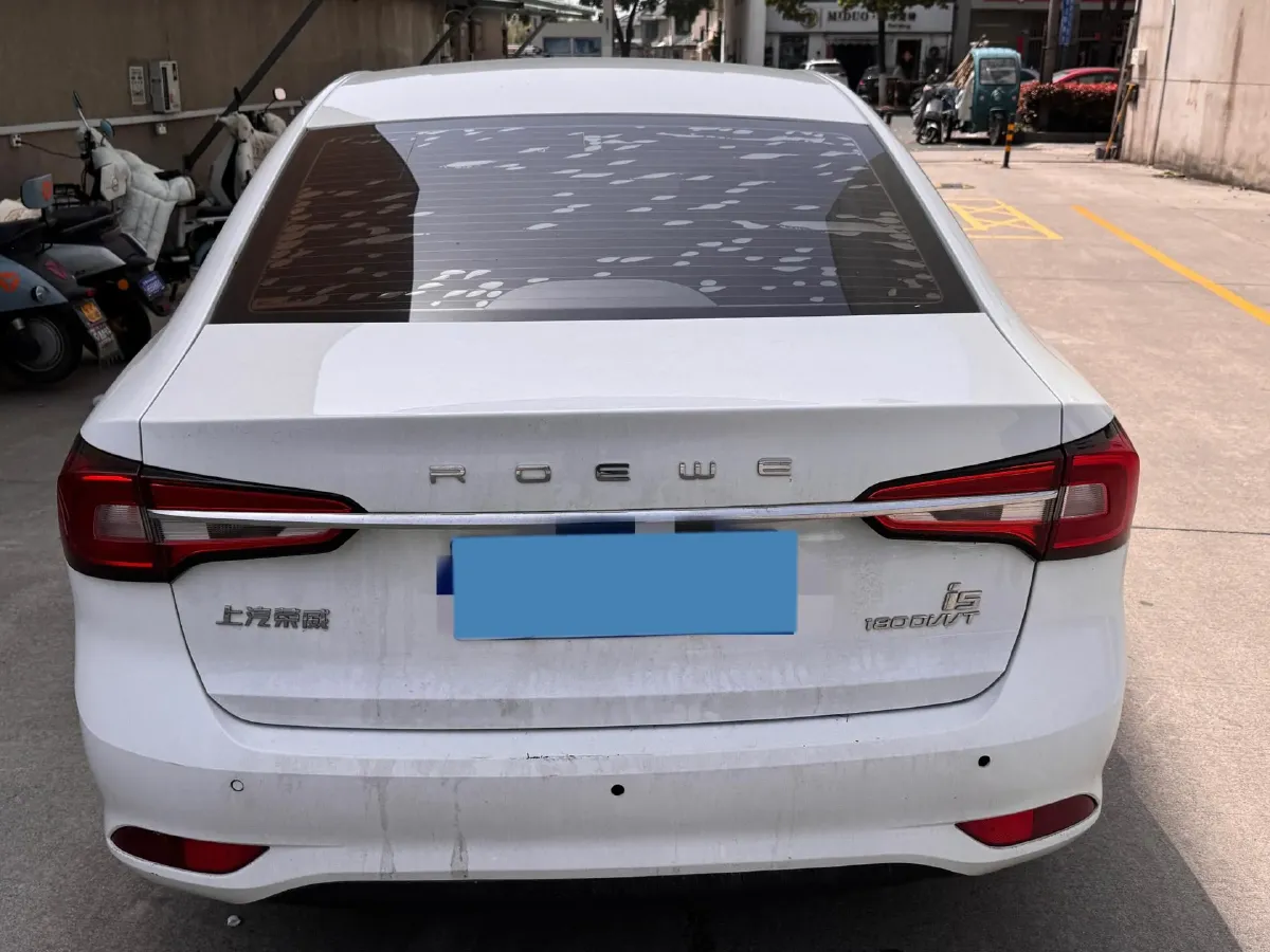 2020 Roewe i5 1.5L 120HP L4 5MT,autocango,china used car exporter,china ev exporter,chinese used car exporter,chinese used ev exporter