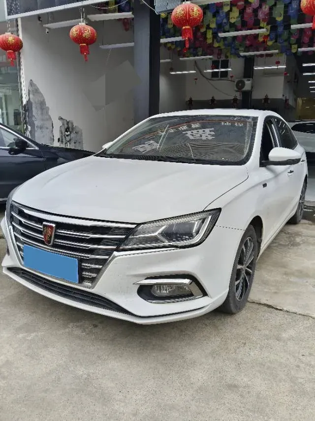 2020 Roewe i5 1.5L 120HP L4 5MT,autocango,china used car exporter,china ev exporter,chinese used car exporter,chinese used ev exporter