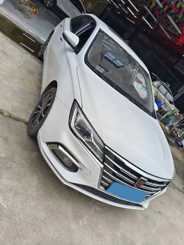2020 Roewe i5 1.5L 120HP L4 5MT,autocango,china used car exporter,china ev exporter,chinese used car exporter,chinese used ev exporter
