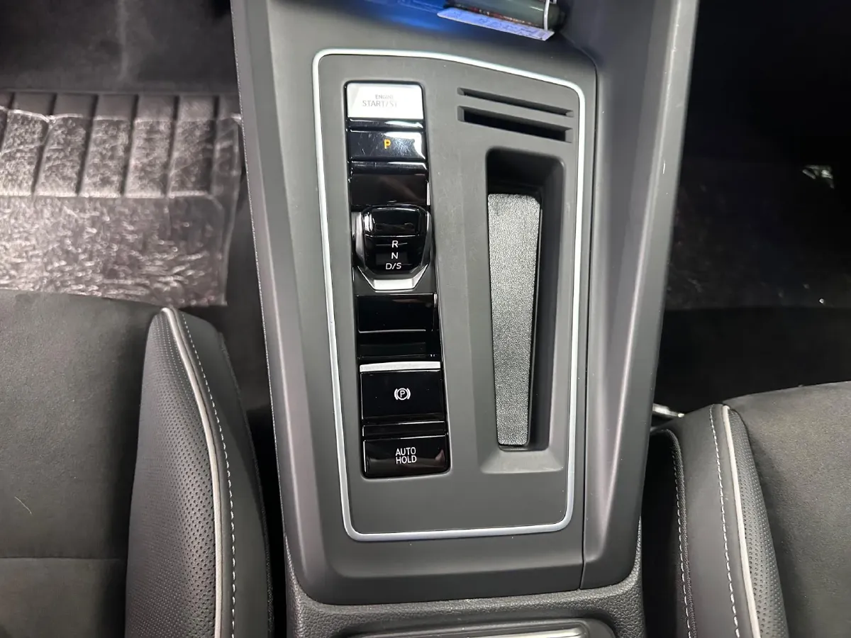 2023 Volkswagen Golf 1.4T 150HP L4 7DCT,autocango,china used car exporter,china ev exporter,chinese used car exporter,chinese used ev exporter