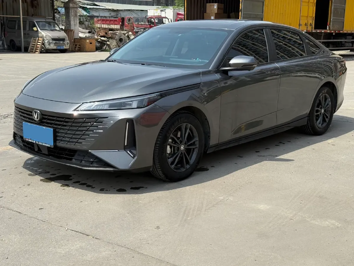 2023 ChangAn Lamore 1.5T 170HP L4 7DCT,autocango,china used car exporter,china ev exporter,chinese used car exporter,chinese used ev exporter