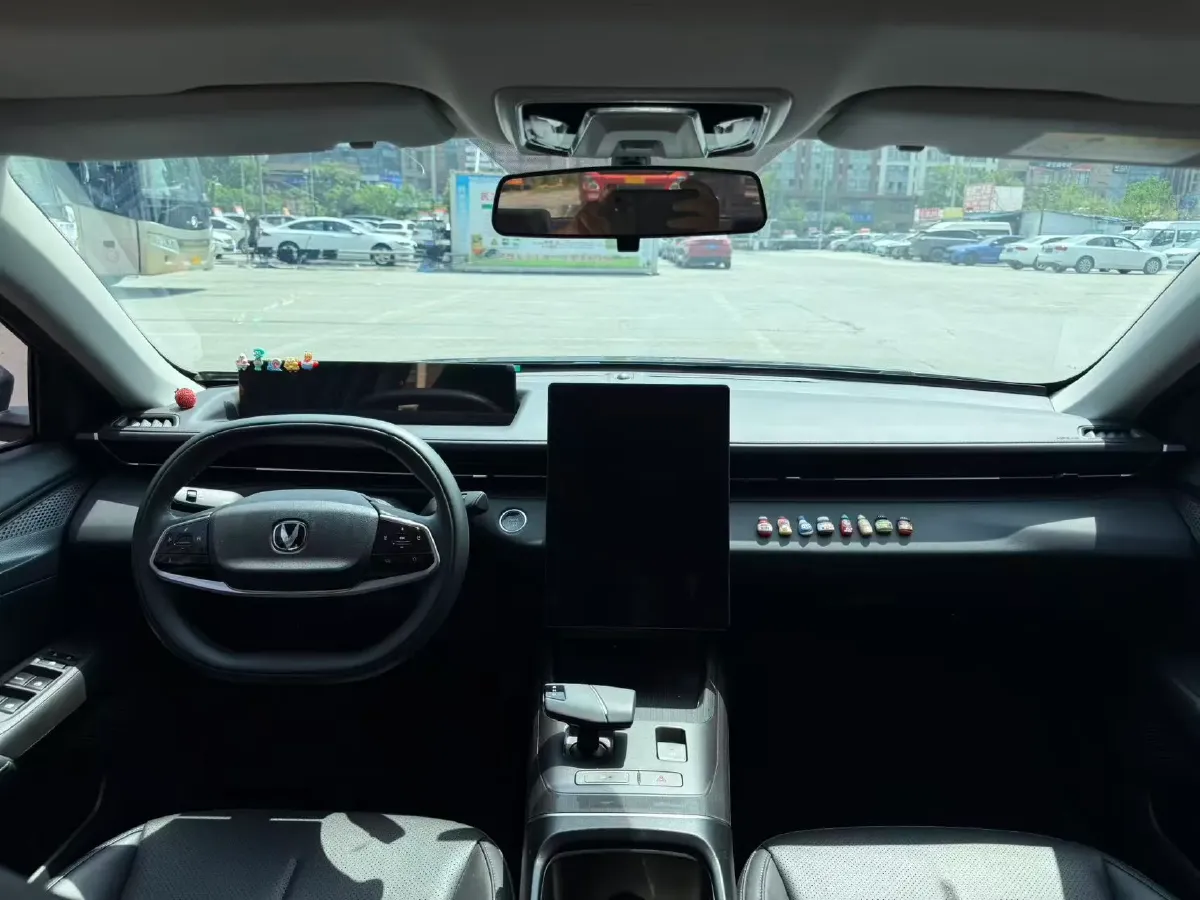 2023 ChangAn Lamore 1.5T 170HP L4 7DCT,autocango,china used car exporter,china ev exporter,chinese used car exporter,chinese used ev exporter