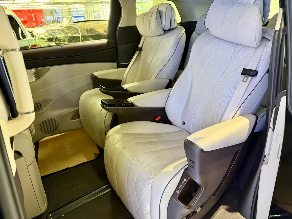 2024 Denza D9 1.5T 139HP L4 E-CVT PHEV 40KWH,autocango,china used car exporter,china ev exporter,chinese used car exporter,chinese used ev exporter