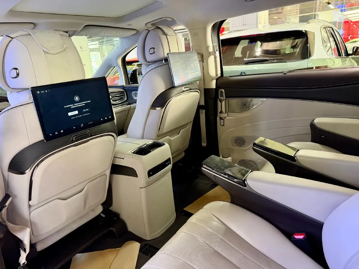 2024 Denza D9 1.5T 139HP L4 E-CVT PHEV 40KWH,autocango,china used car exporter,china ev exporter,chinese used car exporter,chinese used ev exporter