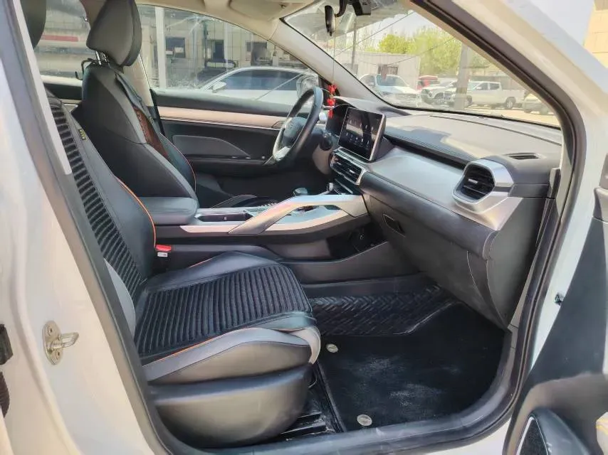 2023 Geely Coolray 1.5T 181HP L4 7DCT,autocango,china used car exporter,china ev exporter,chinese used car exporter,chinese used ev exporter