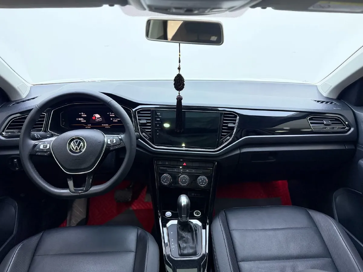 2021 Volkswagen T-Roc 1.4T 150HP L4 7DCT,autocango,china used car exporter,china ev exporter,chinese used car exporter,chinese used ev exporter