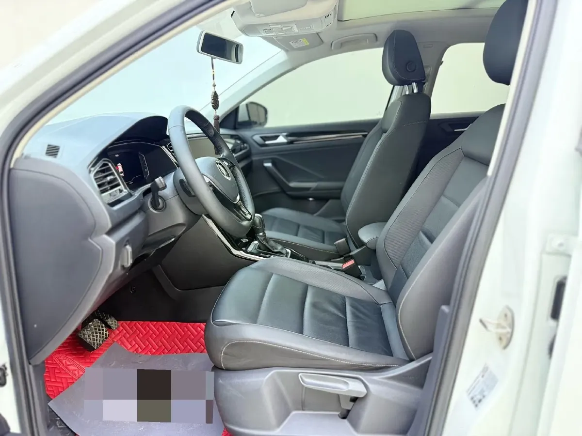 2021 Volkswagen T-Roc 1.4T 150HP L4 7DCT,autocango,china used car exporter,china ev exporter,chinese used car exporter,chinese used ev exporter