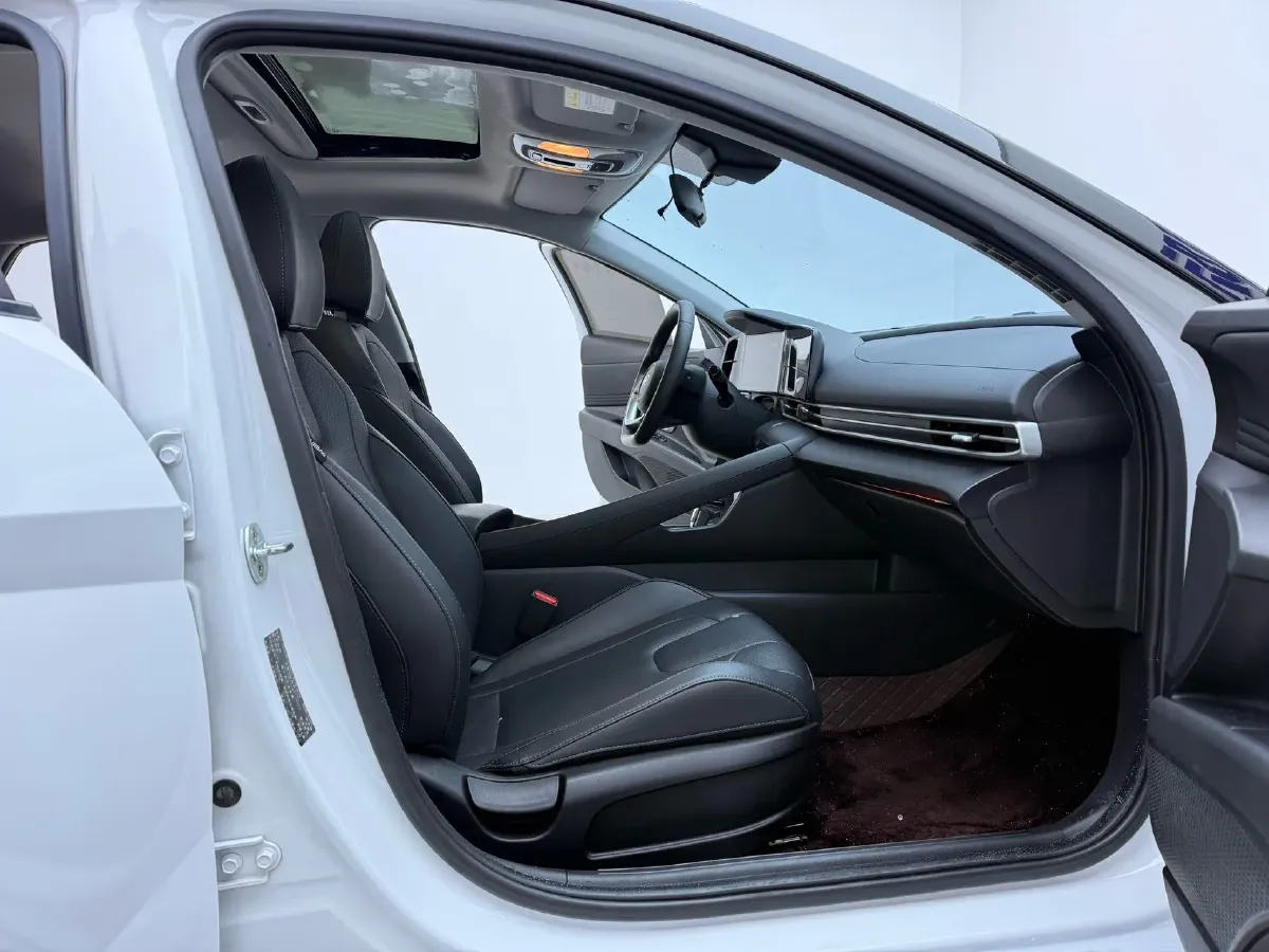 2021 Hyundai Elantra 1.5L 115HP L4 CVT,autocango,china used car exporter,china ev exporter,chinese used car exporter,chinese used ev exporter