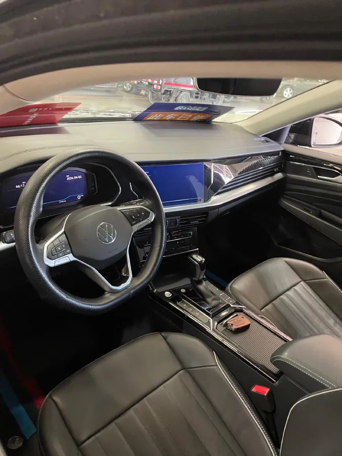 2021 Volkswagen Passat 2.0T 186HP L4 7DCT,autocango,china used car exporter,china ev exporter,chinese used car exporter,chinese used ev exporter