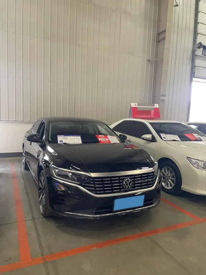 2021 Volkswagen Passat 2.0T 186HP L4 7DCT,autocango,china used car exporter,china ev exporter,chinese used car exporter,chinese used ev exporter