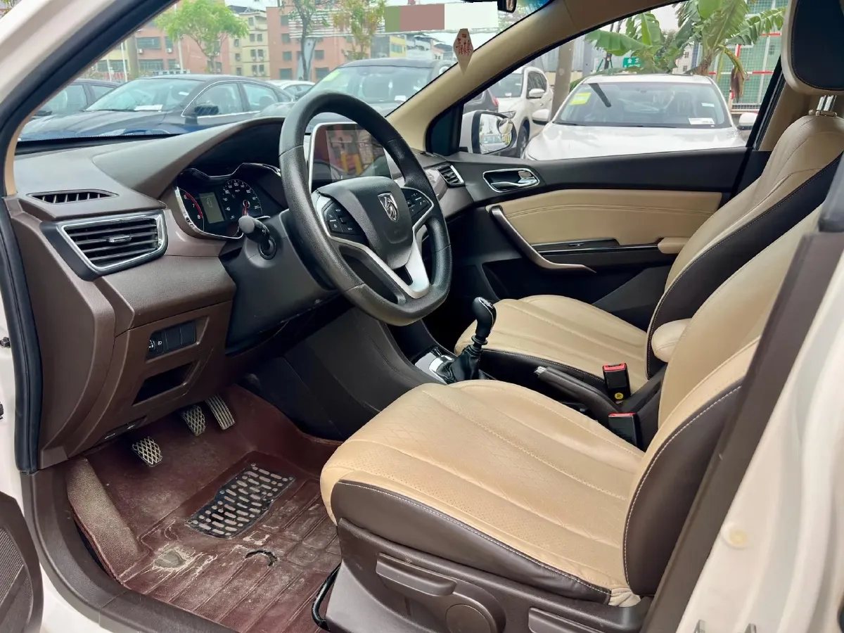 2017 BaoJun 310W 1.5L 112HP L4 6MT,autocango,china used car exporter,china ev exporter,chinese used car exporter,chinese used ev exporter