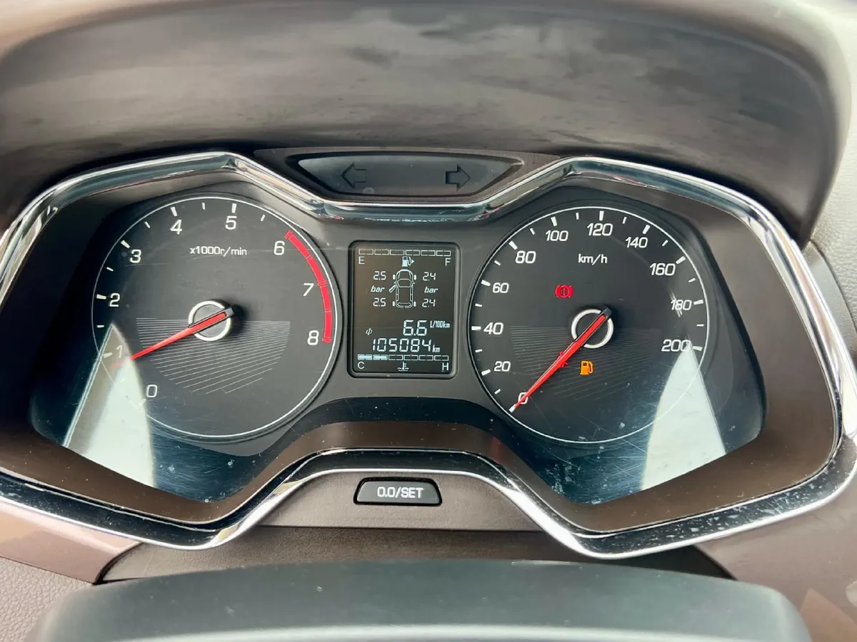 2017 BaoJun 310W 1.5L 112HP L4 6MT,autocango,china used car exporter,china ev exporter,chinese used car exporter,chinese used ev exporter