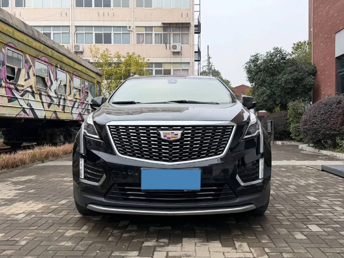 2022 Cadillac XT5 2.0T 237HP L4 9AT,autocango,china used car exporter,china ev exporter,chinese used car exporter,chinese used ev exporter