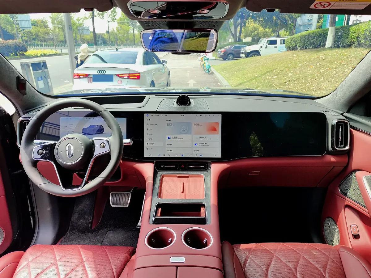 2025 AITO AITO M8 REEV 160HP REEV 53.4KWH,autocango,china used car exporter,china ev exporter,chinese used car exporter,chinese used ev exporter