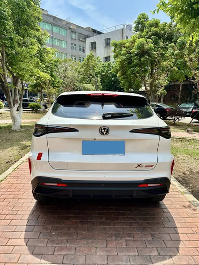 2025 ChangAn X5 PLUS 1.5T 188HP L4 7DCT,autocango,china used car exporter,china ev exporter,chinese used car exporter,chinese used ev exporter