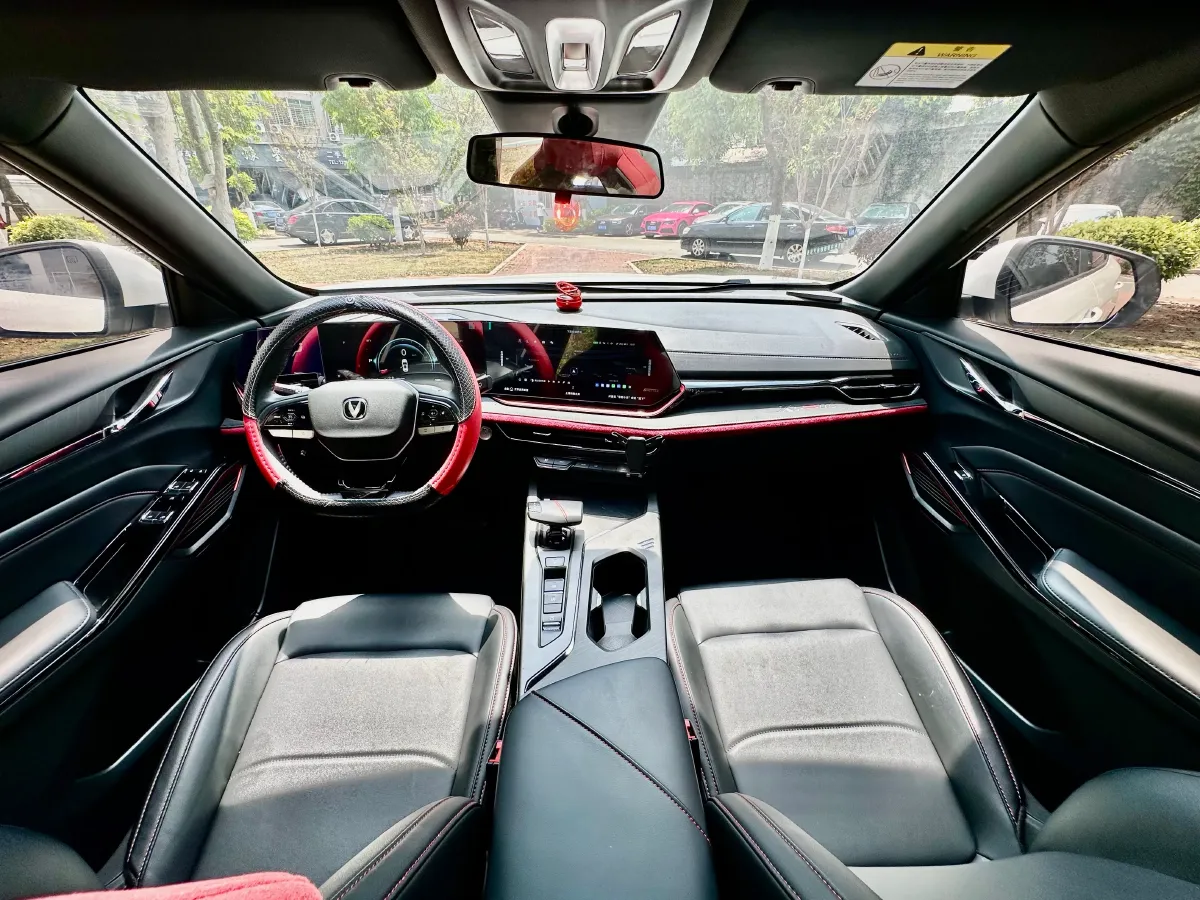 2025 ChangAn X5 PLUS 1.5T 188HP L4 7DCT,autocango,china used car exporter,china ev exporter,chinese used car exporter,chinese used ev exporter