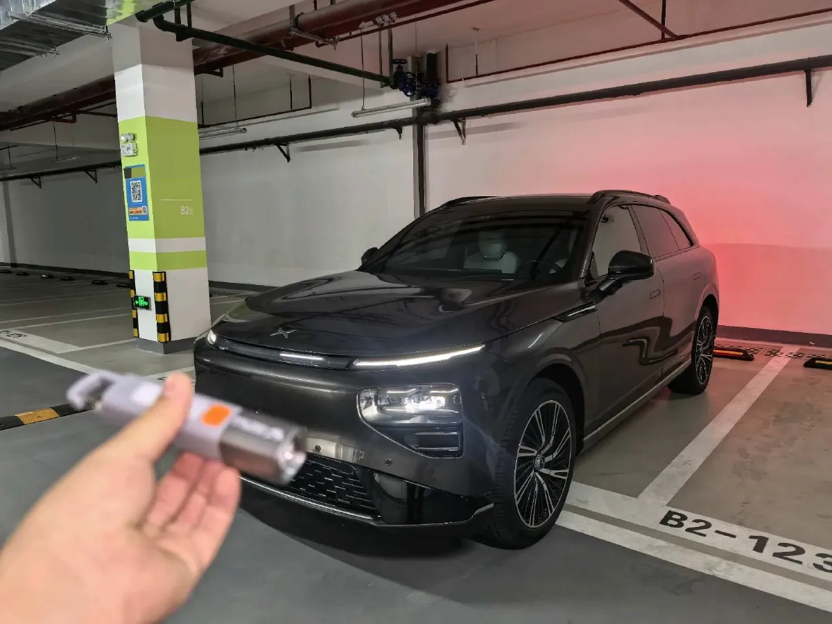 2024 Xpeng G9 BEV 78.2KWH,autocango,china used car exporter,china ev exporter,chinese used car exporter,chinese used ev exporter