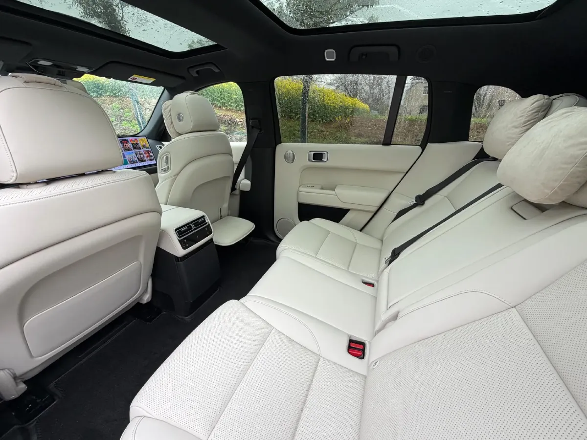 2024 Li L8 Range Extended 154HP REEV 42.8KWH,autocango,china used car exporter,china ev exporter,chinese used car exporter,chinese used ev exporter