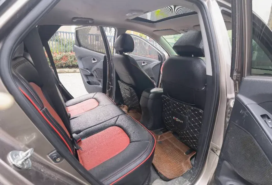 2015 Hyundai ix35 2.0L 165HP L4 6AT,autocango,china used car exporter,china ev exporter,chinese used car exporter,chinese used ev exporter