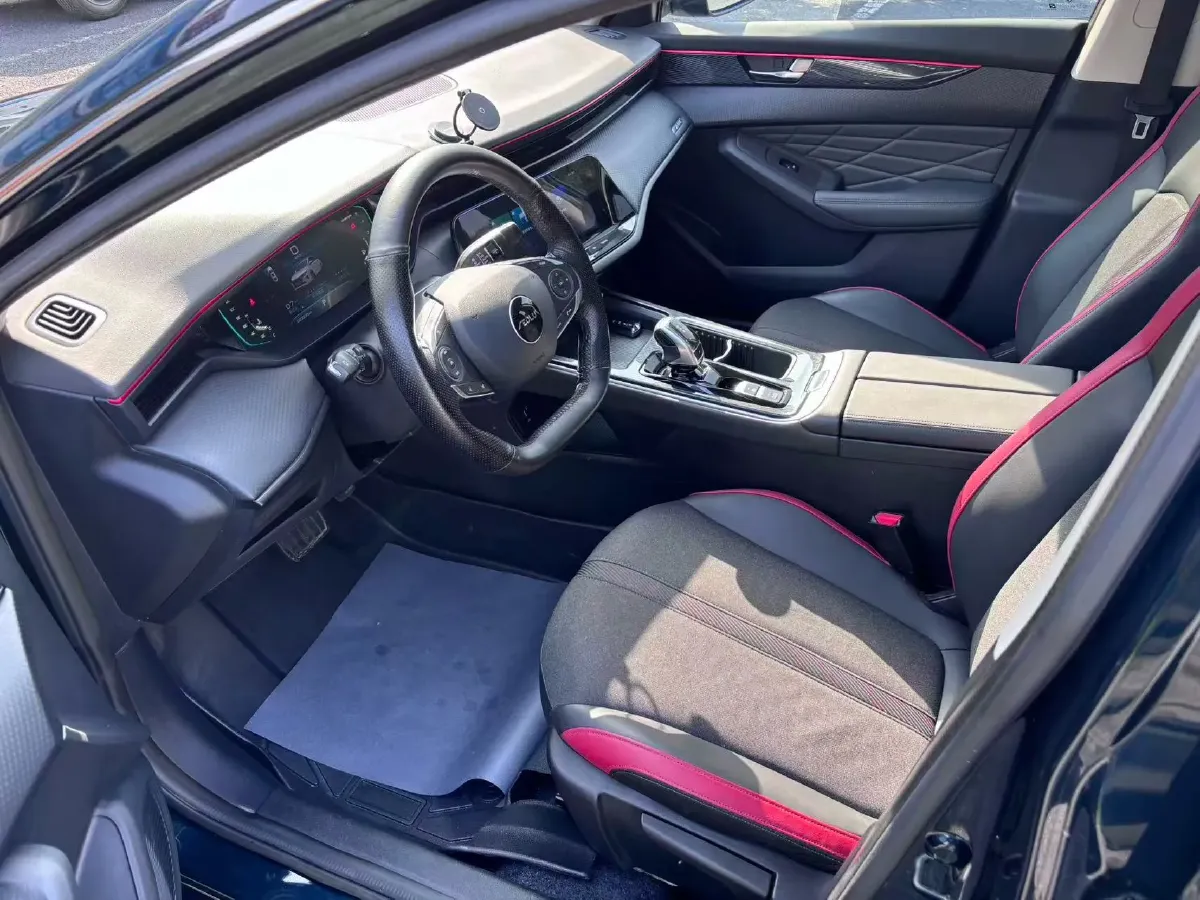 2021 DongFeng Aeolus YiXuan MAX 1.5T 190HP L4 7DCT,autocango,china used car exporter,china ev exporter,chinese used car exporter,chinese used ev exporter