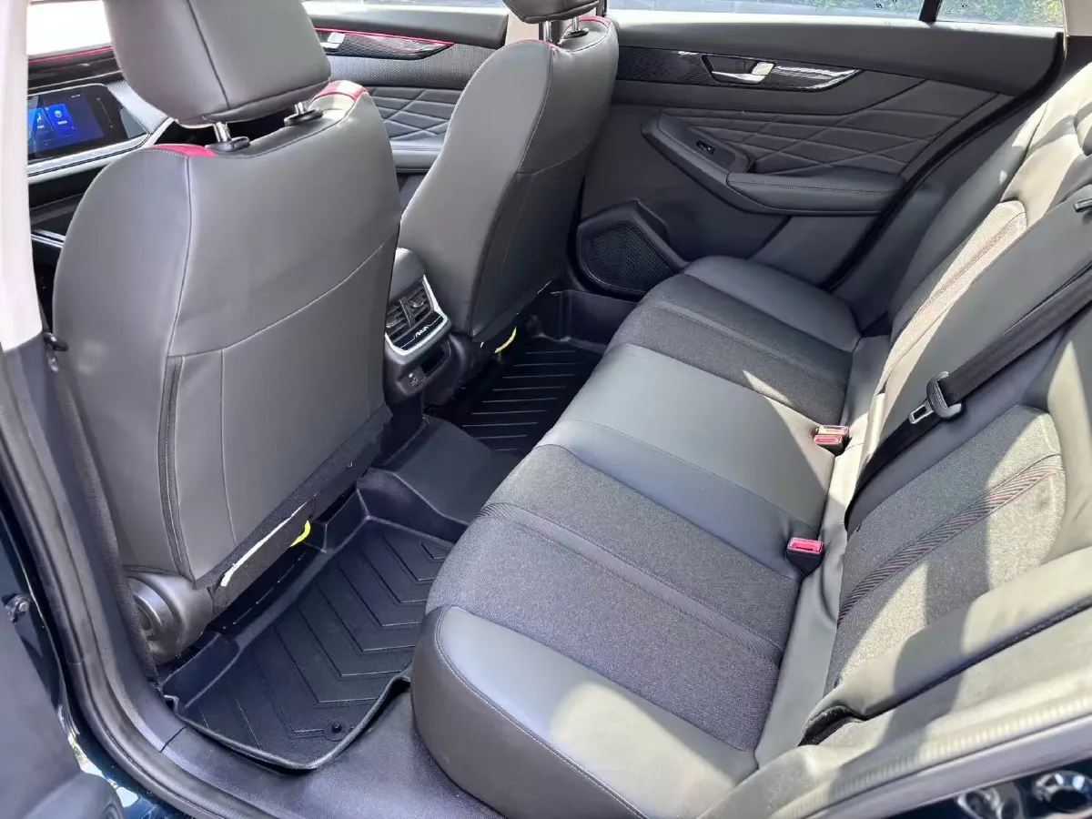 2021 DongFeng Aeolus YiXuan MAX 1.5T 190HP L4 7DCT,autocango,china used car exporter,china ev exporter,chinese used car exporter,chinese used ev exporter