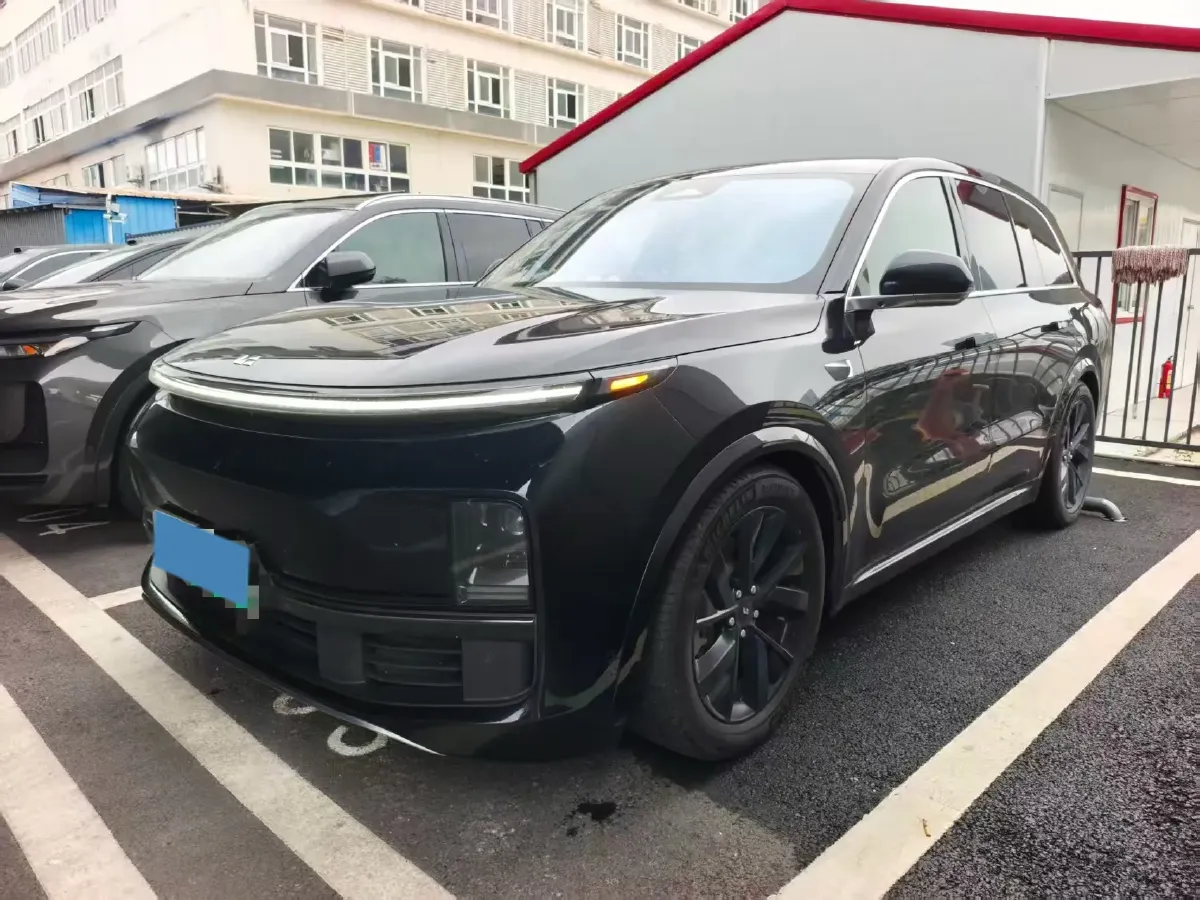 2023 Li L8 Range Extended 154HP REEV 40.9KWH,autocango,china used car exporter,china ev exporter,chinese used car exporter,chinese used ev exporter