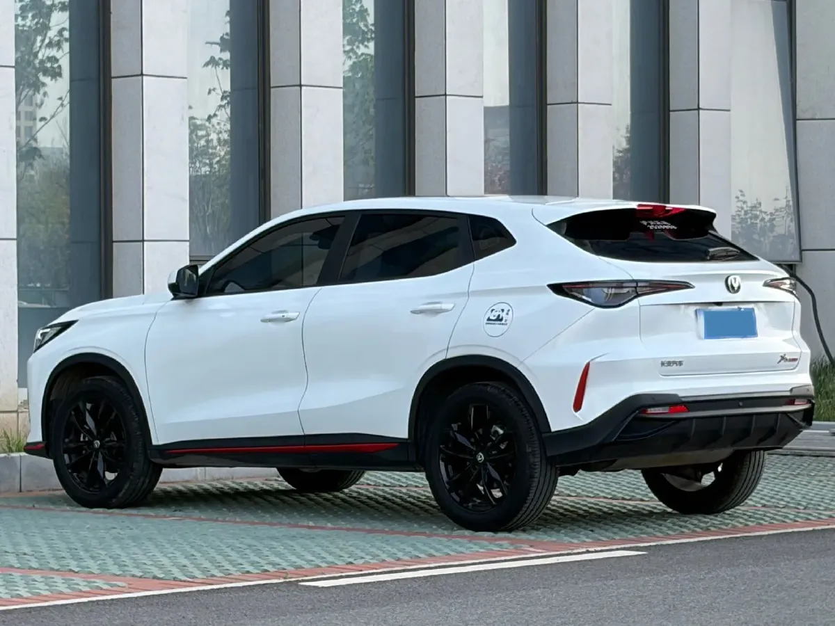 2025 ChangAn X5 PLUS 1.5T 188HP L4 7DCT,autocango,china used car exporter,china ev exporter,chinese used car exporter,chinese used ev exporter