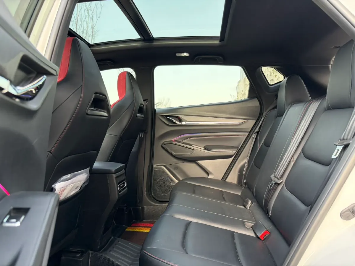 2025 ChangAn X5 PLUS 1.5T 188HP L4 7DCT,autocango,china used car exporter,china ev exporter,chinese used car exporter,chinese used ev exporter