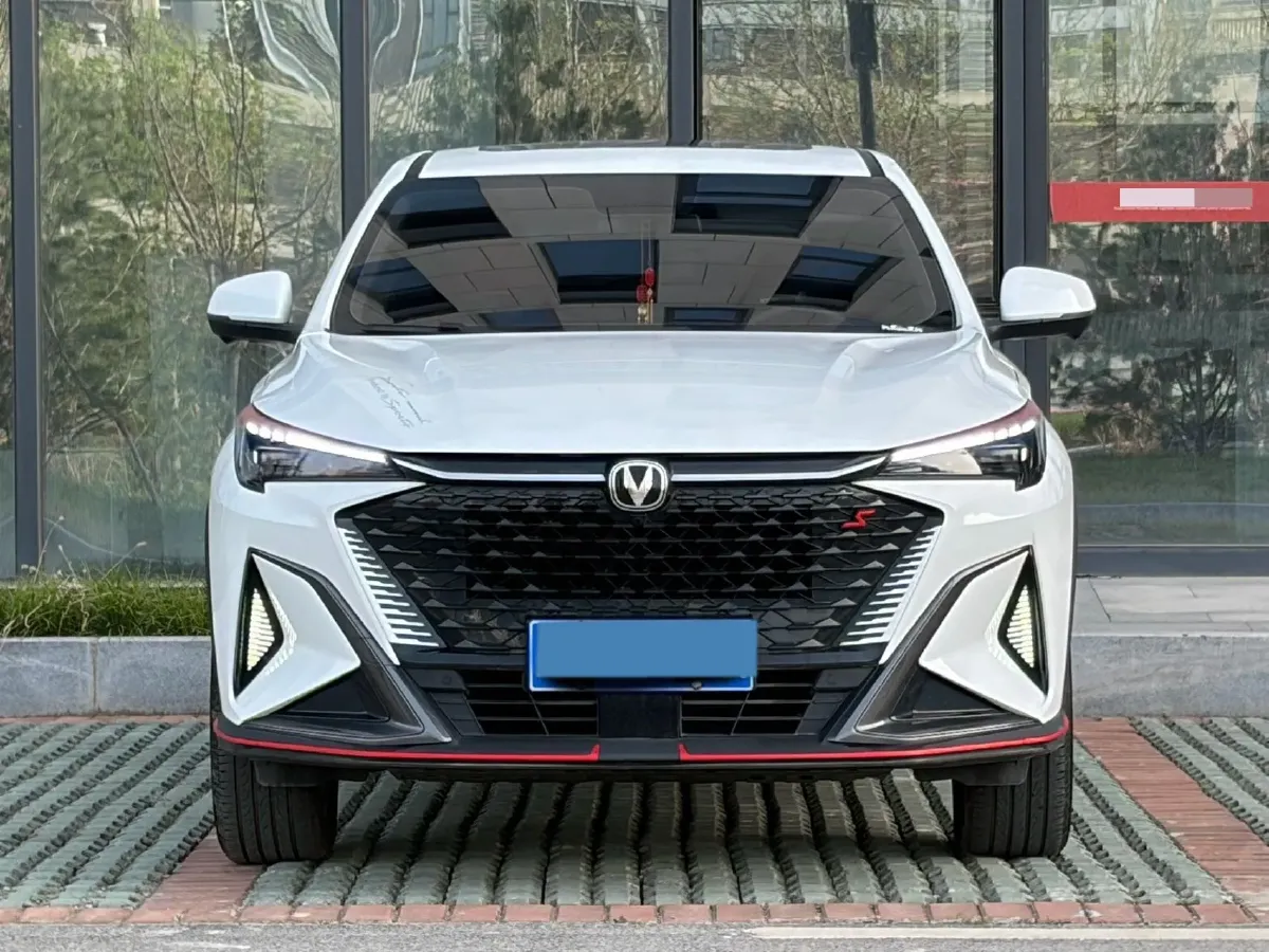 2025 ChangAn X5 PLUS 1.5T 188HP L4 7DCT,autocango,china used car exporter,china ev exporter,chinese used car exporter,chinese used ev exporter