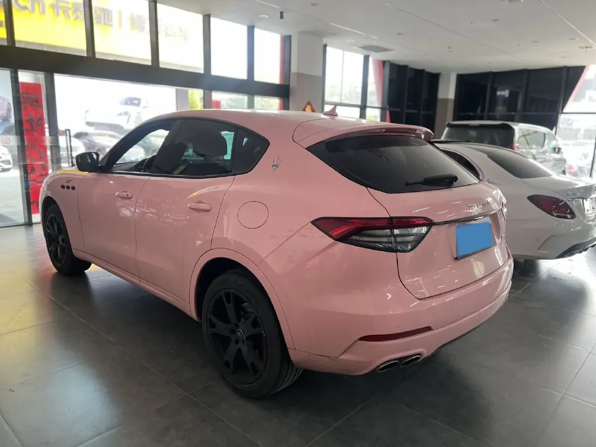 2022 Maserati Levante 2.0T 330HP L4 8AT,autocango,china used car exporter,china ev exporter,chinese used car exporter,chinese used ev exporter