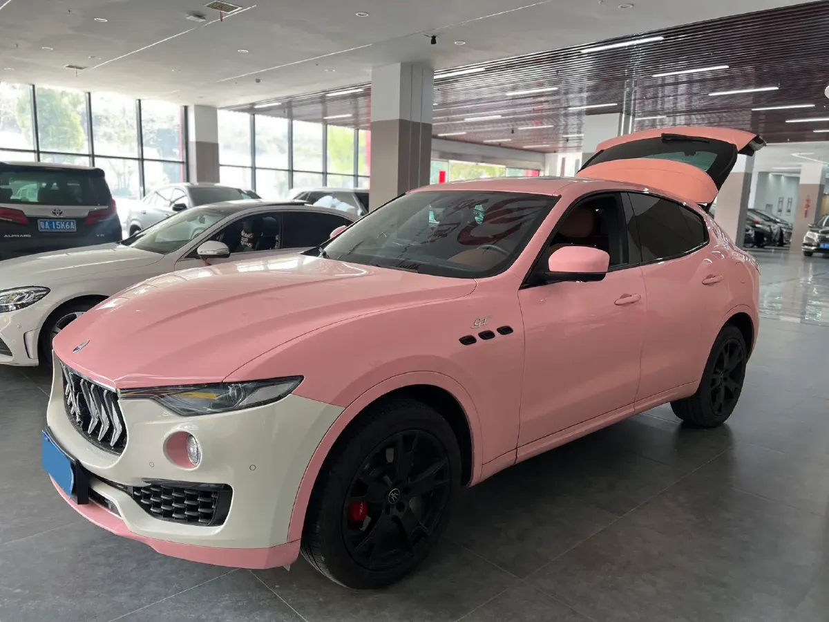 2022 Maserati Levante 2.0T 330HP L4 8AT,autocango,china used car exporter,china ev exporter,chinese used car exporter,chinese used ev exporter